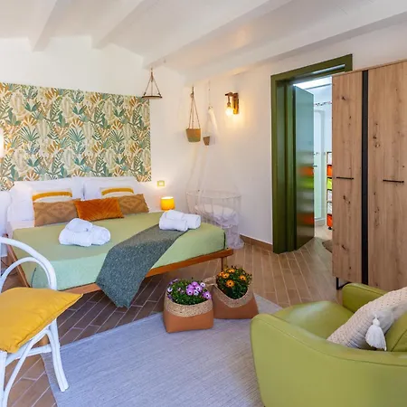 Villa Luxury At At 390 Meters About From The With Private Swimming Pool *