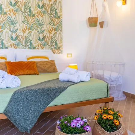Villa Luxury At At 390 Meters About From The With Private Swimming Pool *