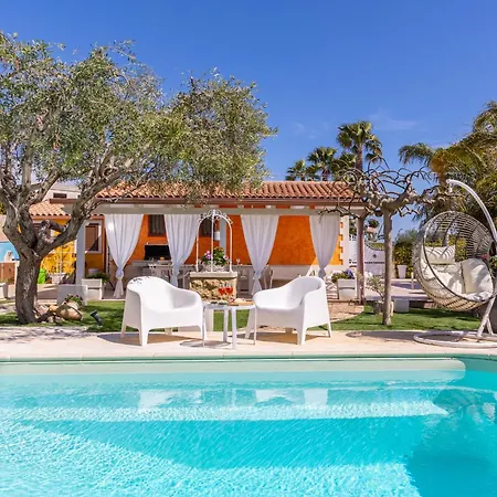Villa Luxury At At 390 Meters About From The With Private Swimming Pool
