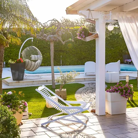 Villa Luxury At At 390 Meters About From The With Private Swimming Pool *