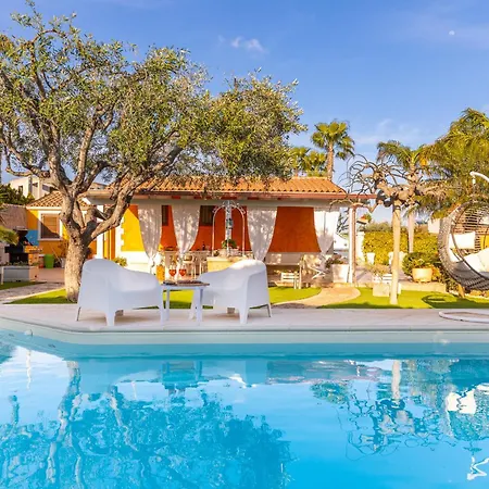 Villa Luxury At At 390 Meters About From The With Private Swimming Pool